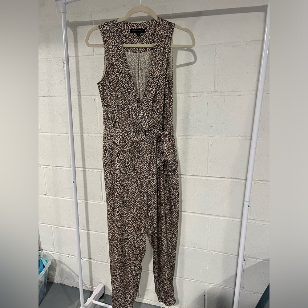 Banana Republic Cheetah Jumper size 2 Petite soft fabric